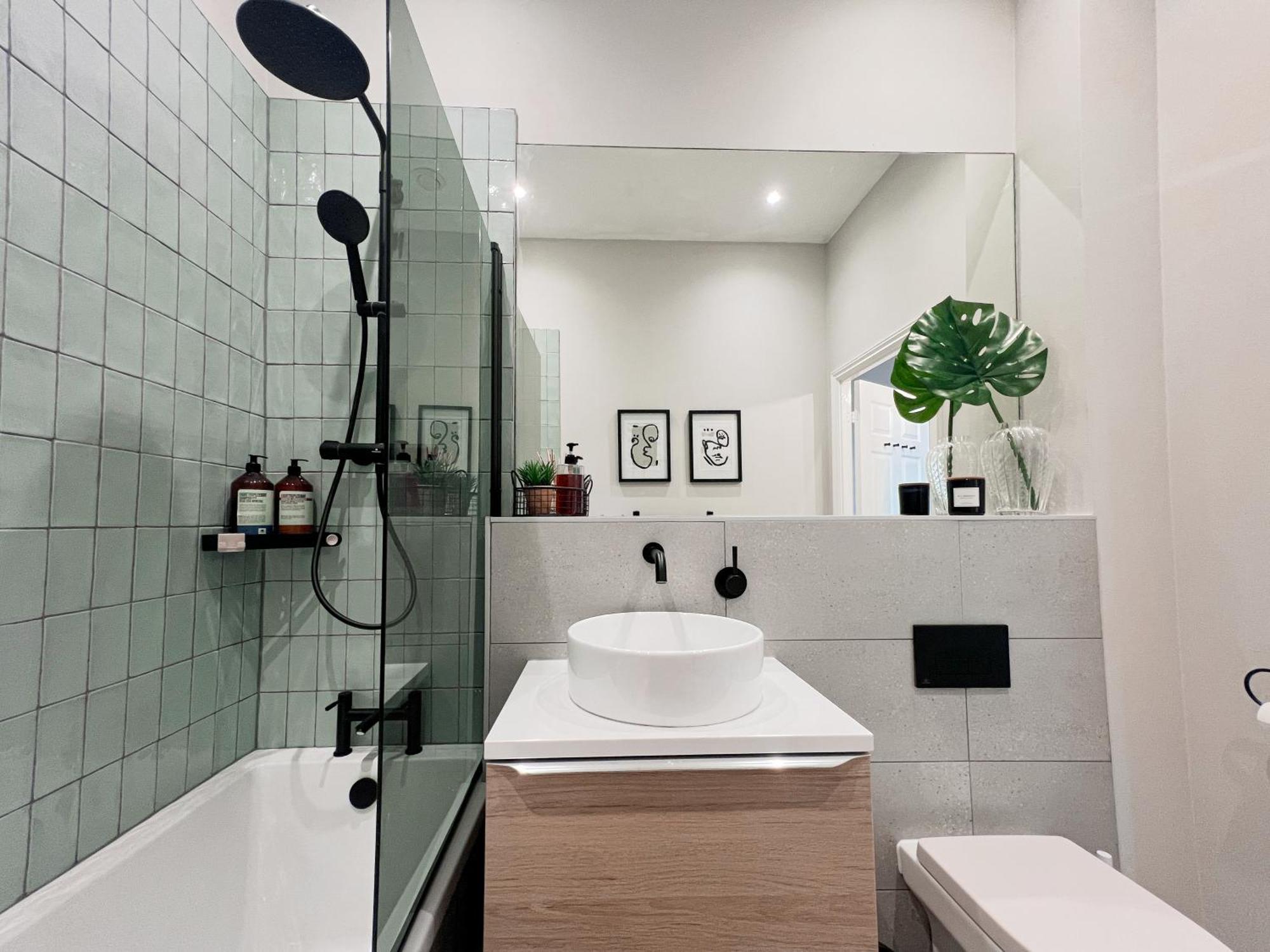 Spacious, Mid-Century 1 Bedroom Apartment Quedgeley Экстерьер фото